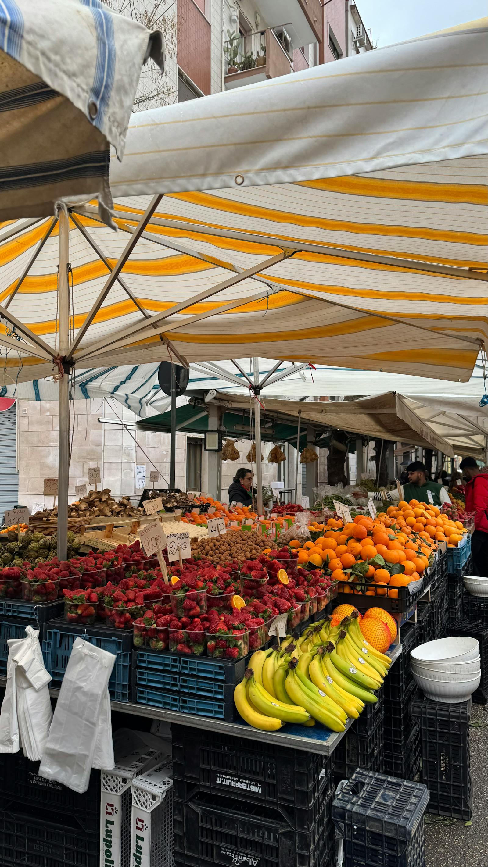 Eating Seasonally the European Way: What the French and Italian Market Tradition Teaches Us